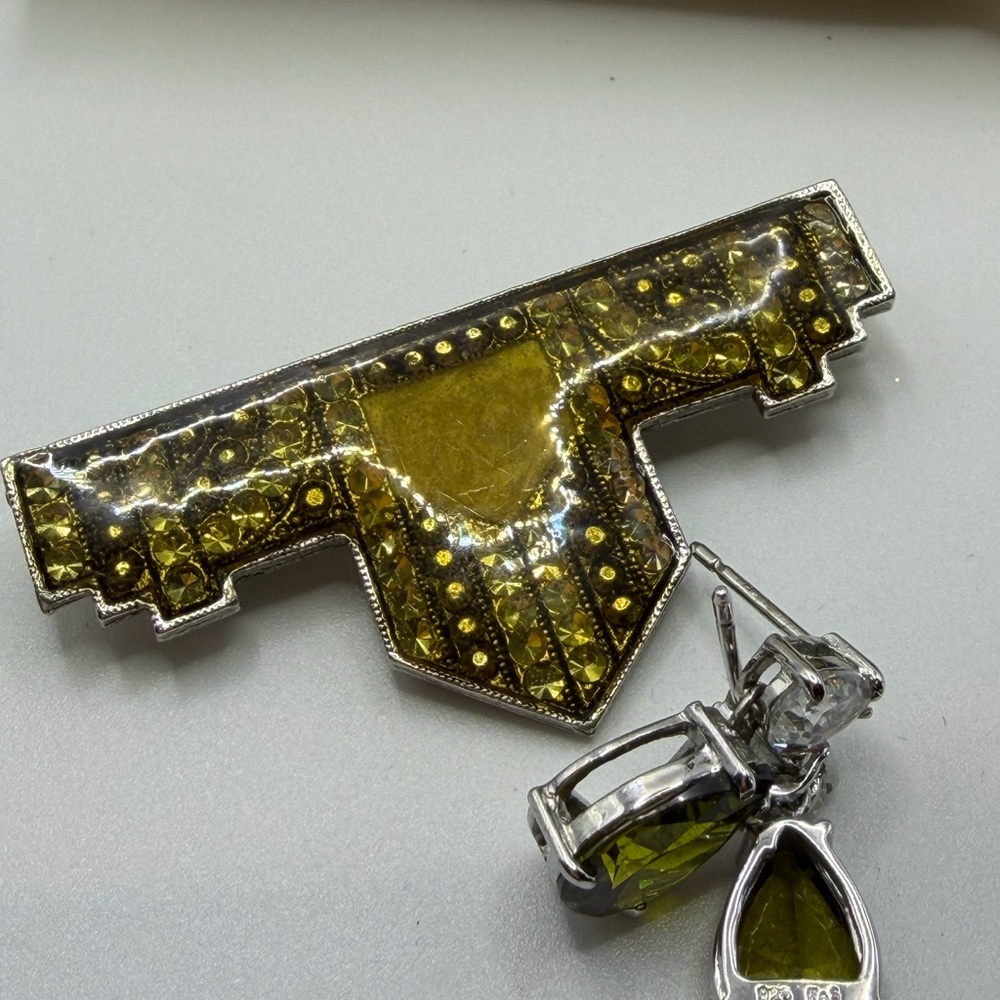 Elegant Gold Pendant and Silver .925 Silver Gemstone Earrings Jewelry Bundle - Picture 11 of 15